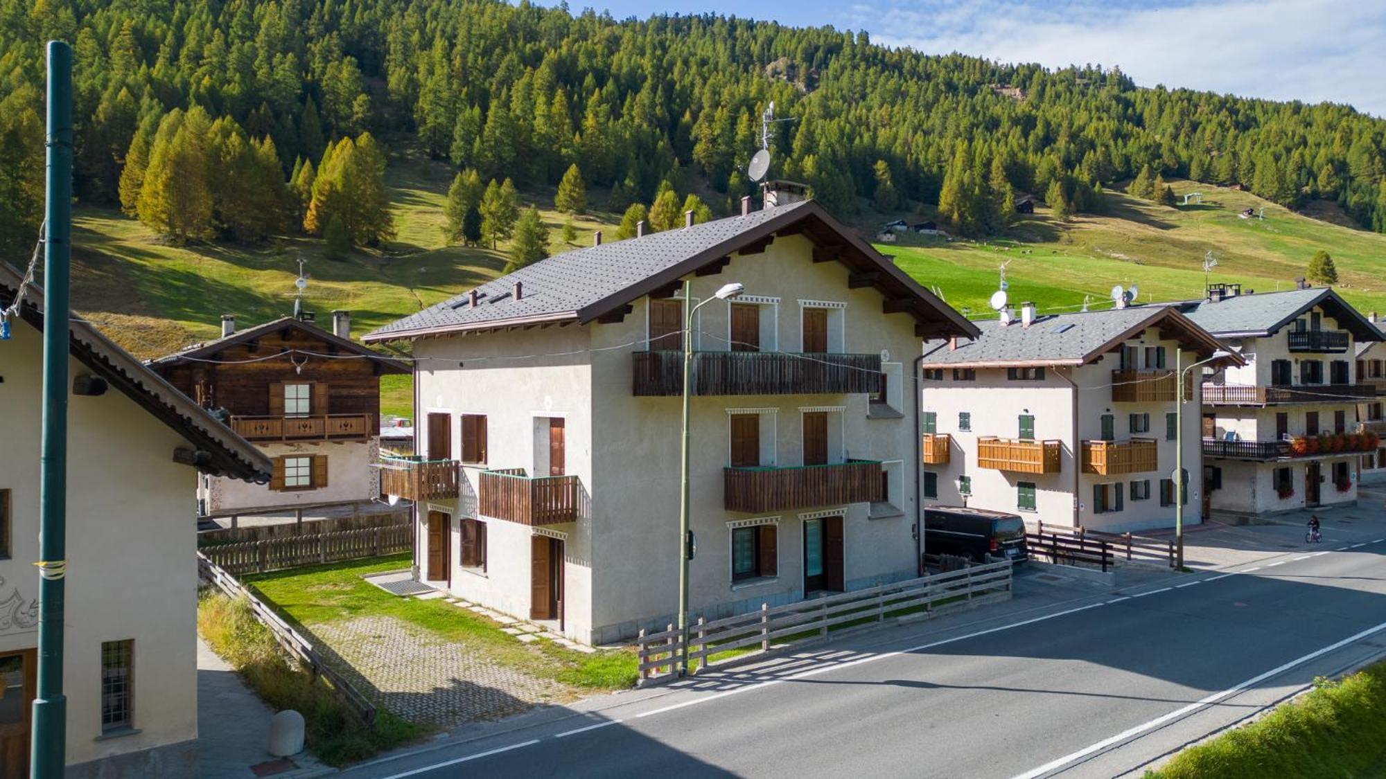 Bluebell Apartments Livigno Esterno foto